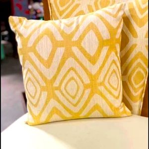 Disney’s Polynesian resort room pillow